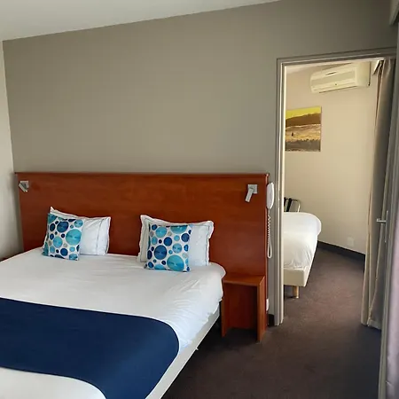 Hotel The Originals Boutique, Admiral's,