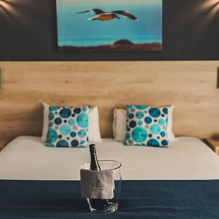 Hotel The Originals Boutique, Admiral's, 3*