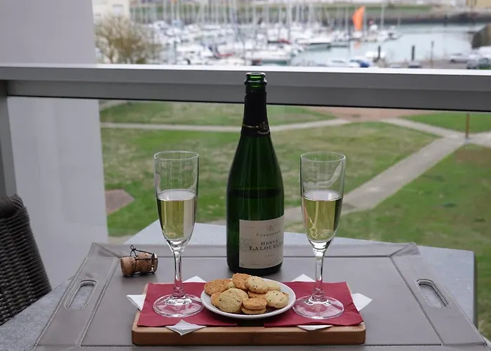 The Originals Boutique, Admiral's,