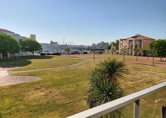 The Originals Boutique, Admiral's,