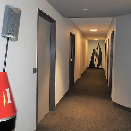 The Originals Boutique, Admiral's, 3* 莱萨布勒-多洛讷