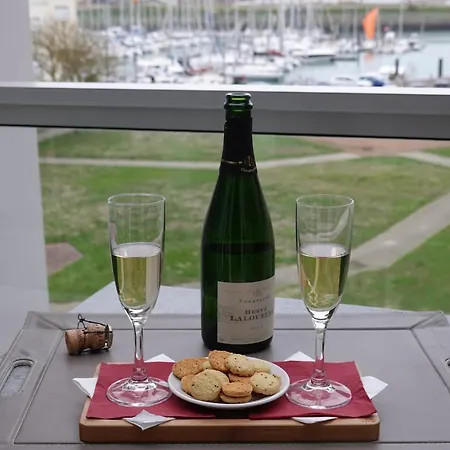 The Originals Boutique, Admiral's,