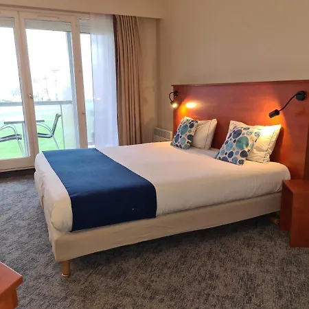 The Originals Boutique, Admiral's, 酒店 莱萨布勒-多洛讷