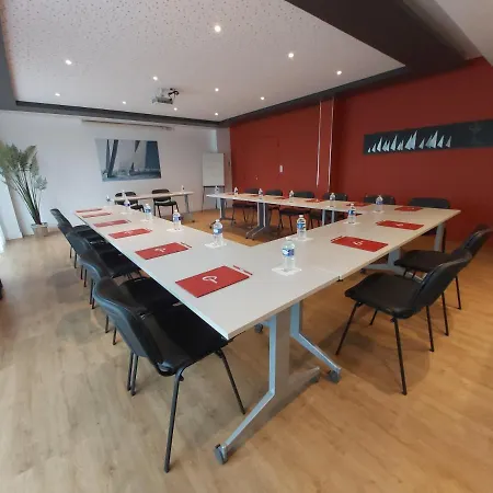 酒店 The Originals Boutique, Admiral's, 莱萨布勒-多洛讷