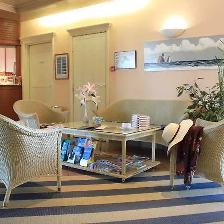 The Originals Boutique, Admiral's,