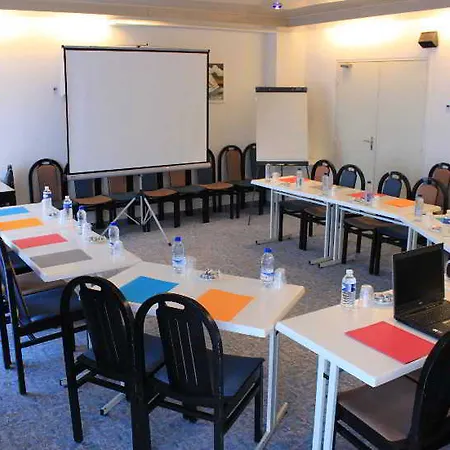 The Originals Boutique, Admiral's, 莱萨布勒-多洛讷