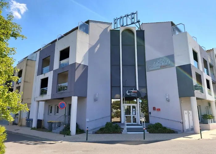 Hotel The Originals Boutique, Admiral's,