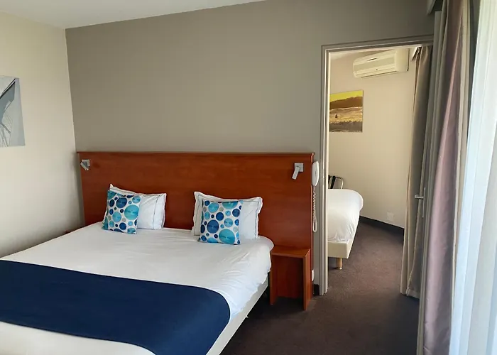 Hotel The Originals Boutique, Admiral's,