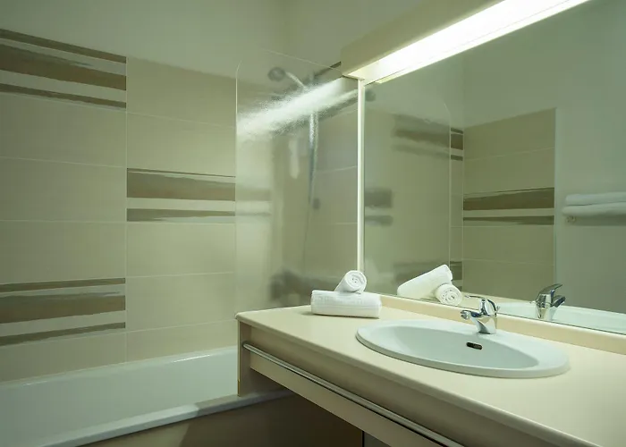 Hotel The Originals Boutique, Admiral's, 3*