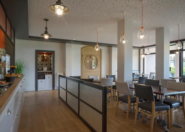 Hotel The Originals Boutique, Admiral's,